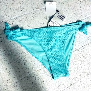 H&M lace bikini bottoms new with tags small size 4